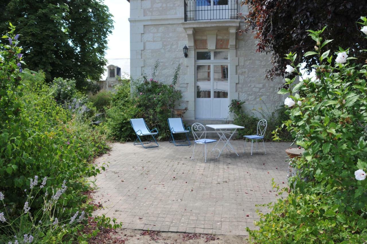 La Terrasse De L'Orangerie Du Chateau - Art Nouveau - Gite 2 Personnes Brain-sur-Allonnes المظهر الخارجي الصورة